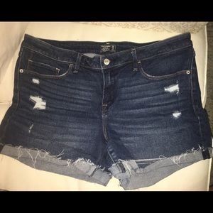 Abercrombie and Fitch Harper low rise midi shorts